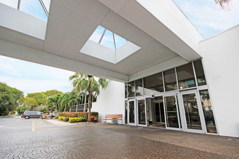 Sawgrass Grand Hotel And Suites Sports Complex Sunrise Extérieur photo