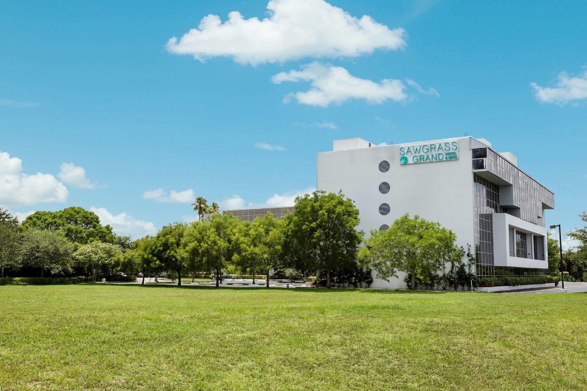 Sawgrass Grand Hotel And Suites Sports Complex Sunrise Extérieur photo
